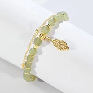 Doppelschichtiges Hetian-Jade-Armband mit Blattanhänger