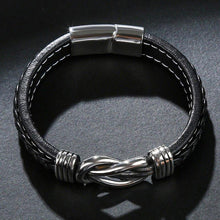 Laden Sie das Bild in den Galerie-Viewer, Unendlichkeits-Design Herrenarmband aus Titanstahl
