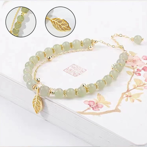 Doppelschichtiges Hetian-Jade-Armband mit Blattanhänger